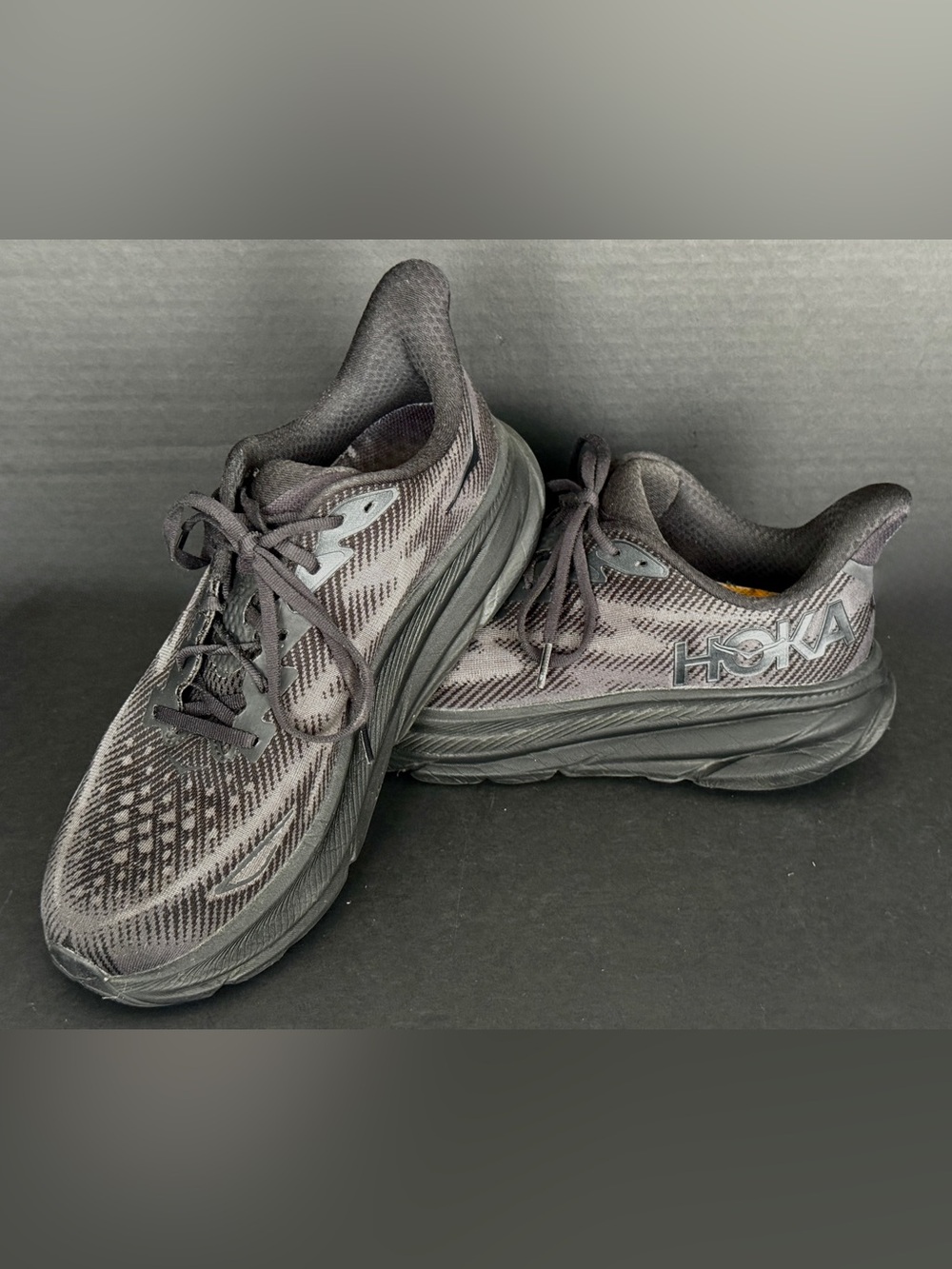 Hoka One One Clifton 9 Women’s Sz 10.5B 1127896 Triple Black Running Shoes READ